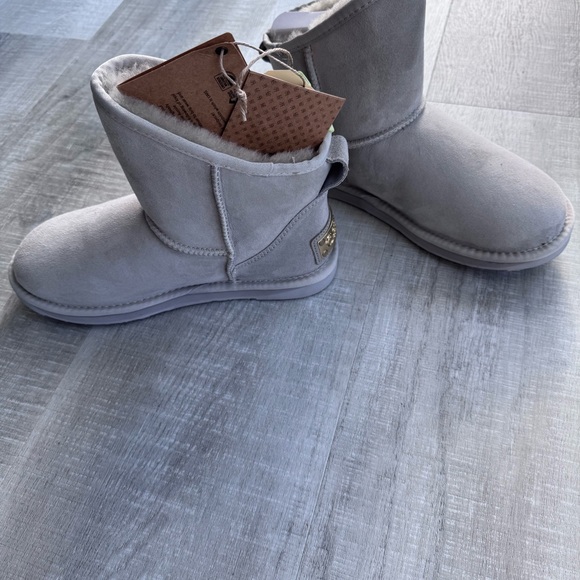Luxe Australian Gray Suede Boots Brand new never worn - Picture 4 of 7